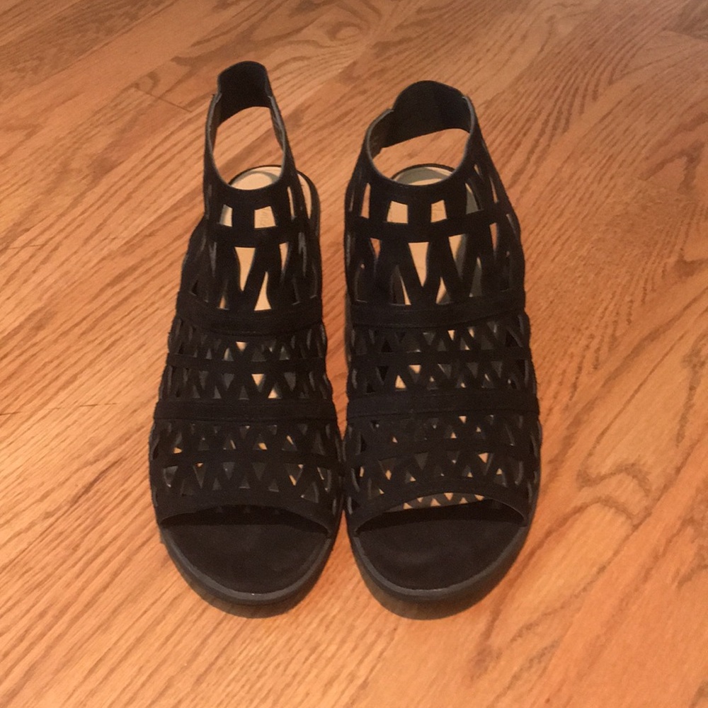 Black American Eagle Sandals